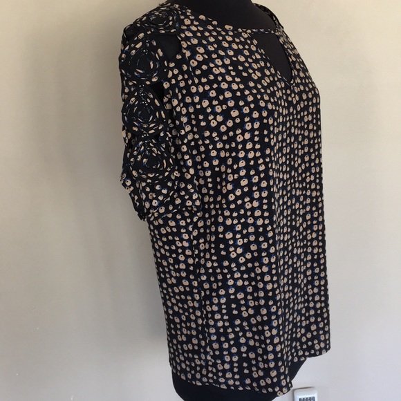 FATE Black Floral Cutout Top - Picture 5 of 7